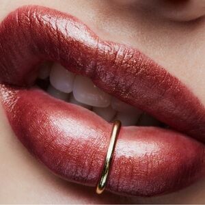 MAC Cosmetics Discontinued Iconic Lipstick Frost O